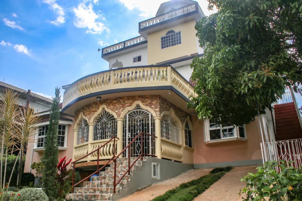 Van Villa Guesthouse Negril Kültér fotó