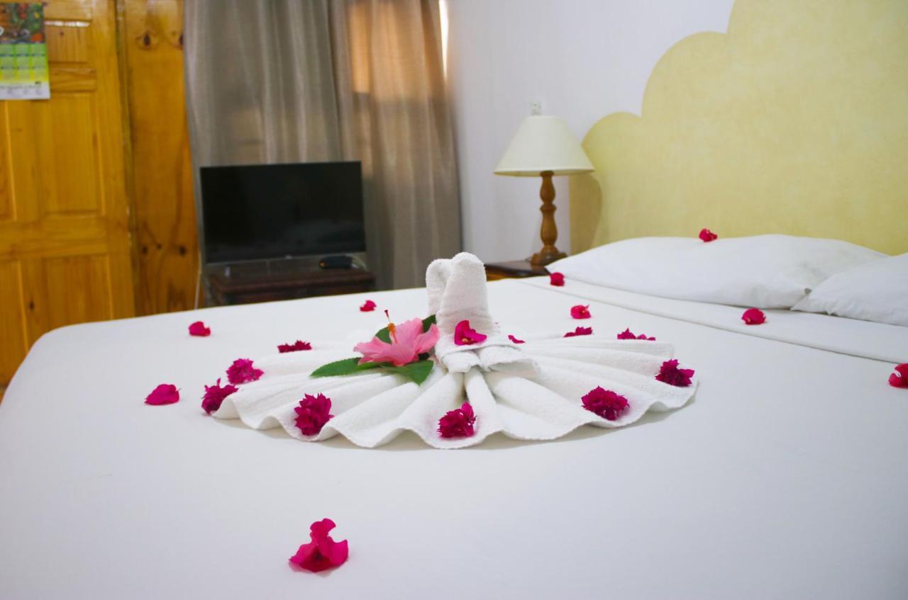 Van Villa Guesthouse Negril Kültér fotó