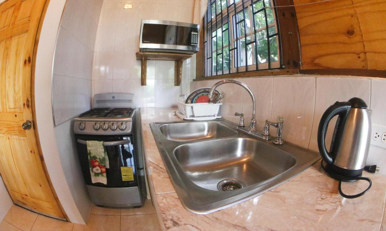 Van Villa Guesthouse Negril Kültér fotó