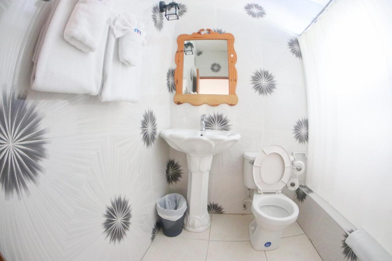Van Villa Guesthouse Negril Kültér fotó
